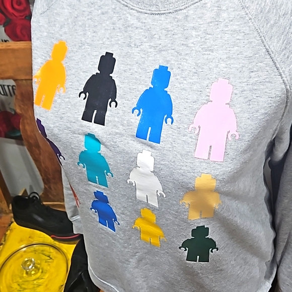 Lego Sweatshirt M gray mini figures pattern EUC - Picture 5 of 8